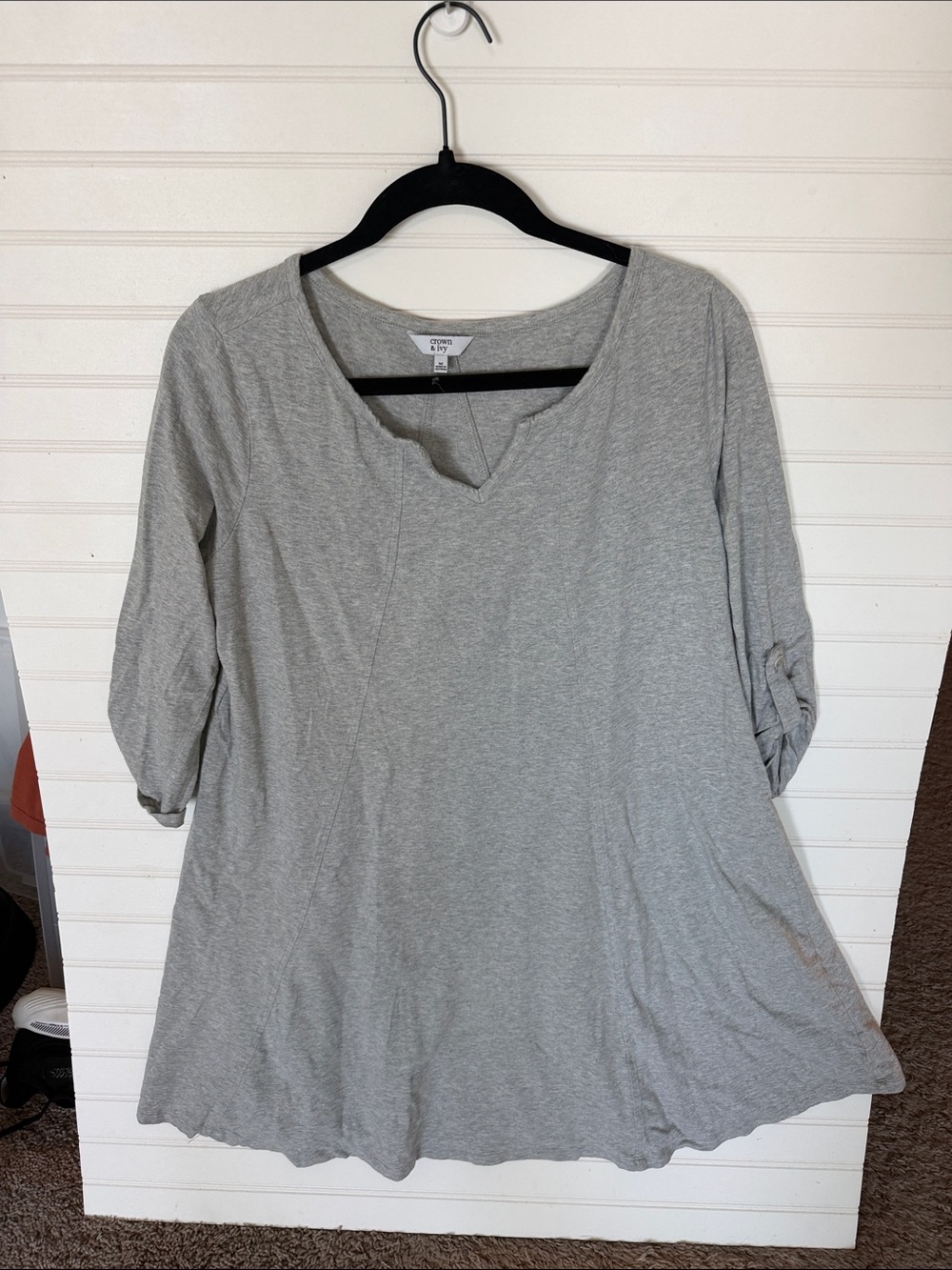 crown & ivy Heather Gray Notch Neck Roll-Tab Tunic dress